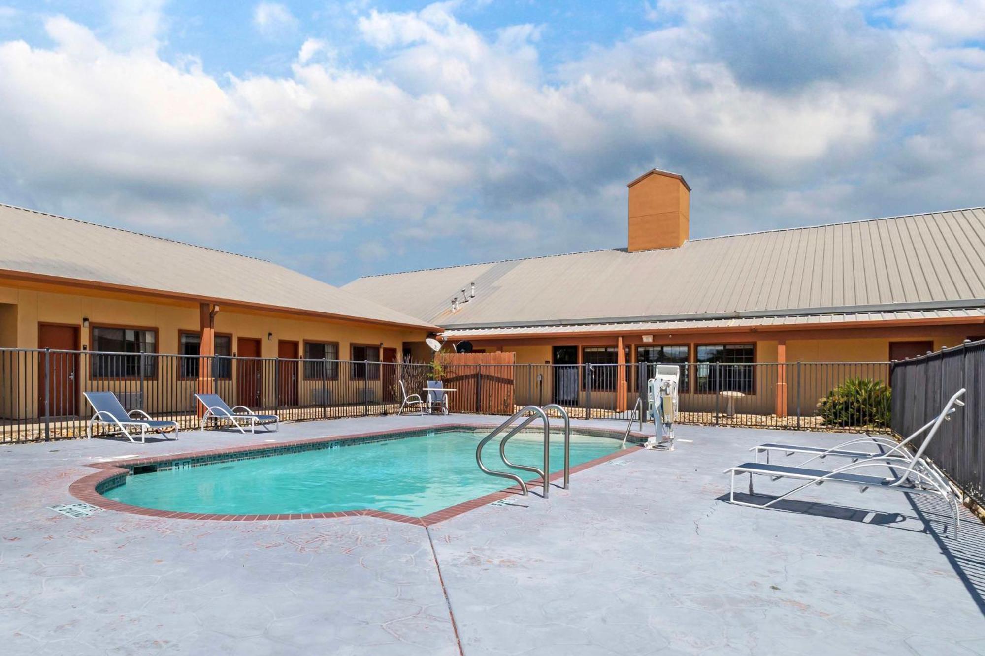 Best Western Hebbronville Inn Esterno foto